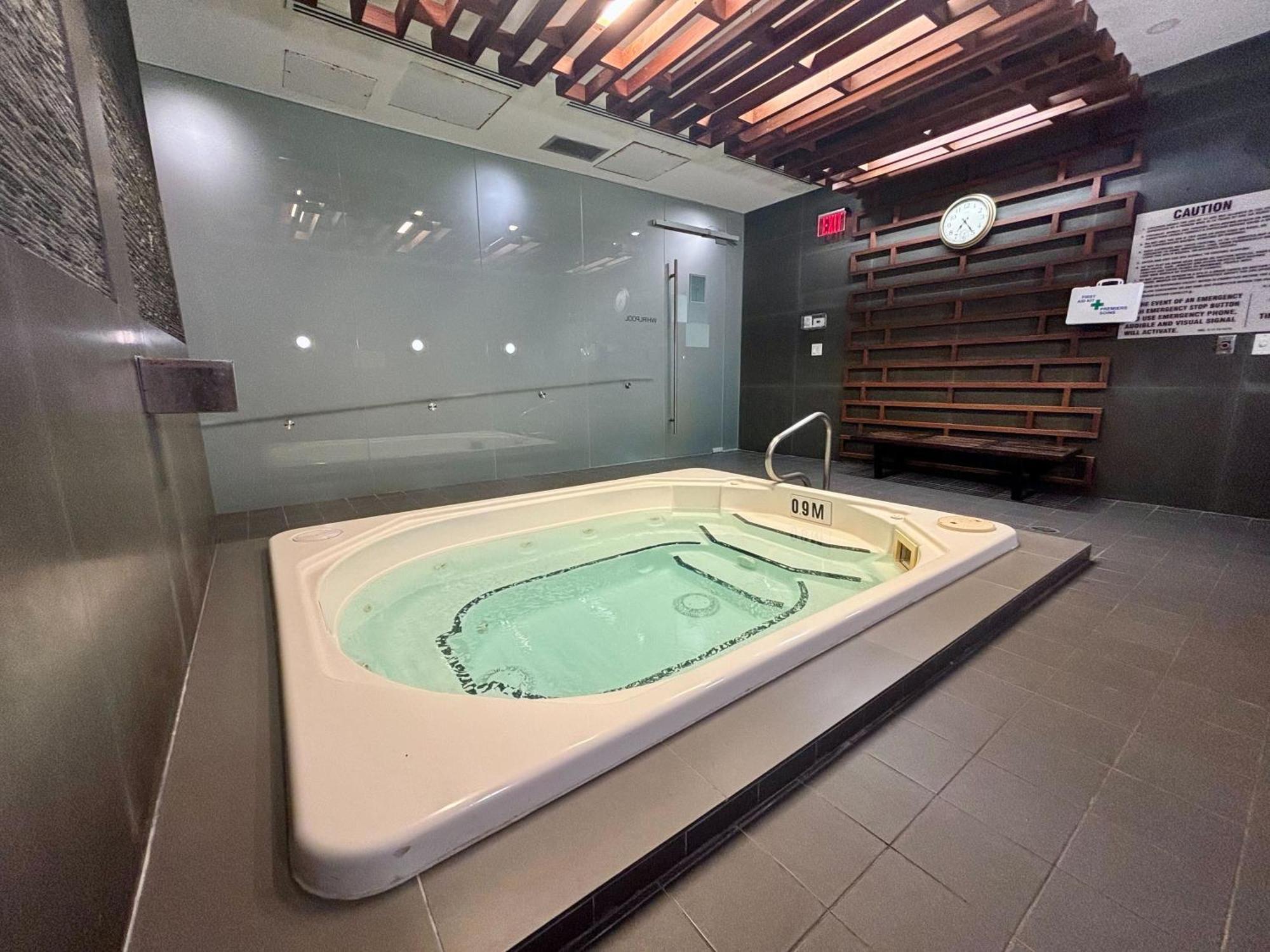 Stylish Suite At 300 Front Street W Toronto Exteriér fotografie